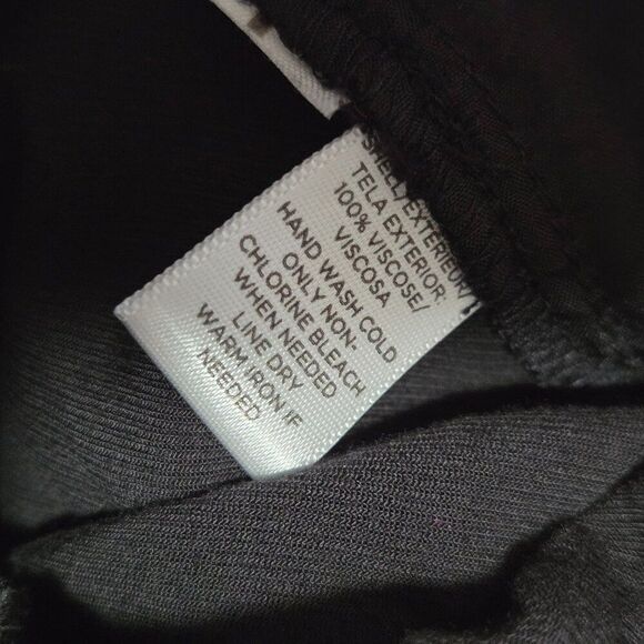 EUC LIKE NEW LOFT SLEEVELESS SPLIT V NECK BLACK SOFT JUMPSUIT SIZE 10 / M - Picture 12 of 16